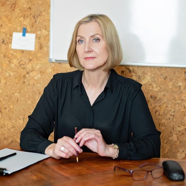 Karen Wells